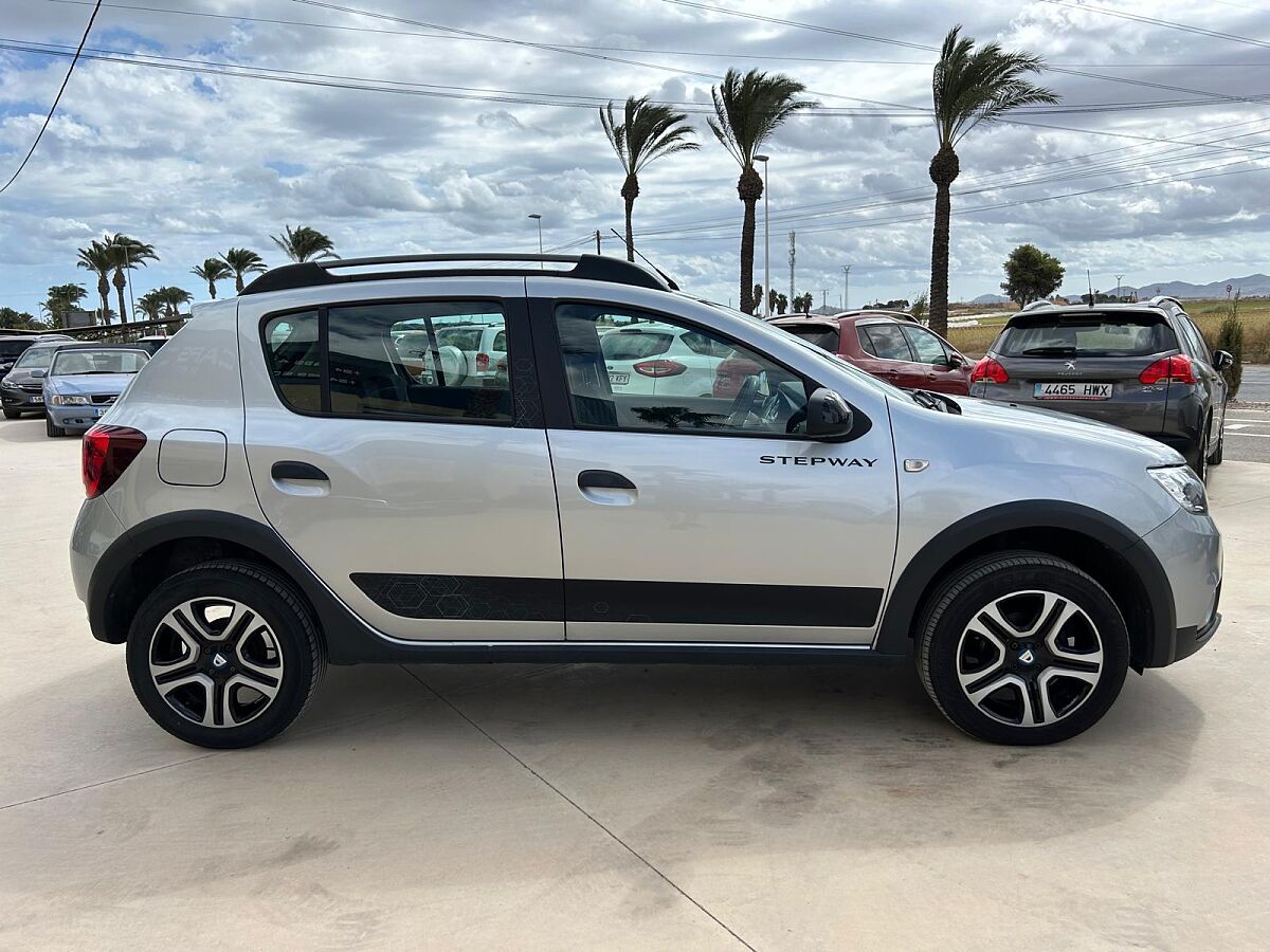 DACIA SANDERO STEPWAY SE TWENTY 0.9 TCE UK PLATED RHD IN SPAIN 41000 MILES 2020